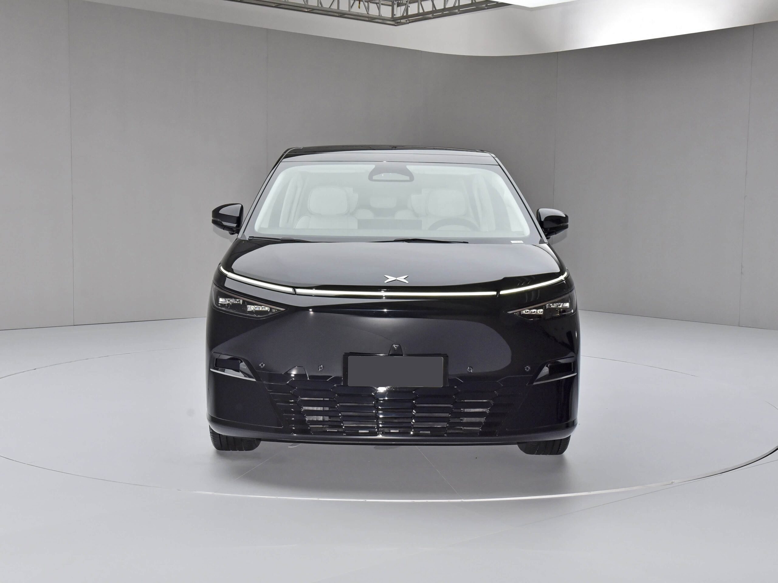 imgi_79_Brand-Xpeng-X9-Fwd-4WD-High-Performance-EV-Cars-New-Energy-Vehicle-7-Seaters-Medium-to- Xpeng X9 High-End Electric Business MPV Exceptional Performance Spacious Interior and Luxury– In Stock in China | Sedans From China - Image 1